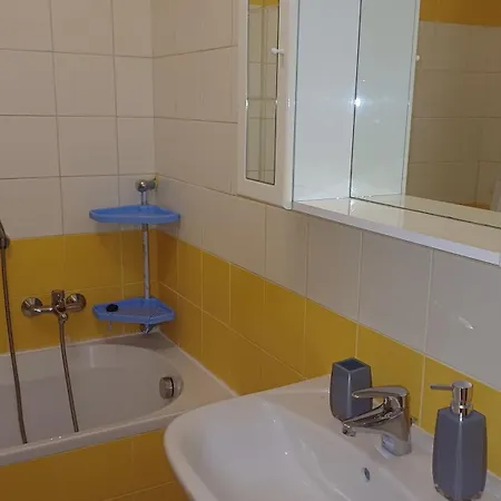 Nelli Free Parking Šamorín